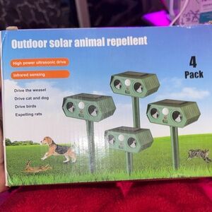 Outdoor Solar Animal Repellent 4-Pack